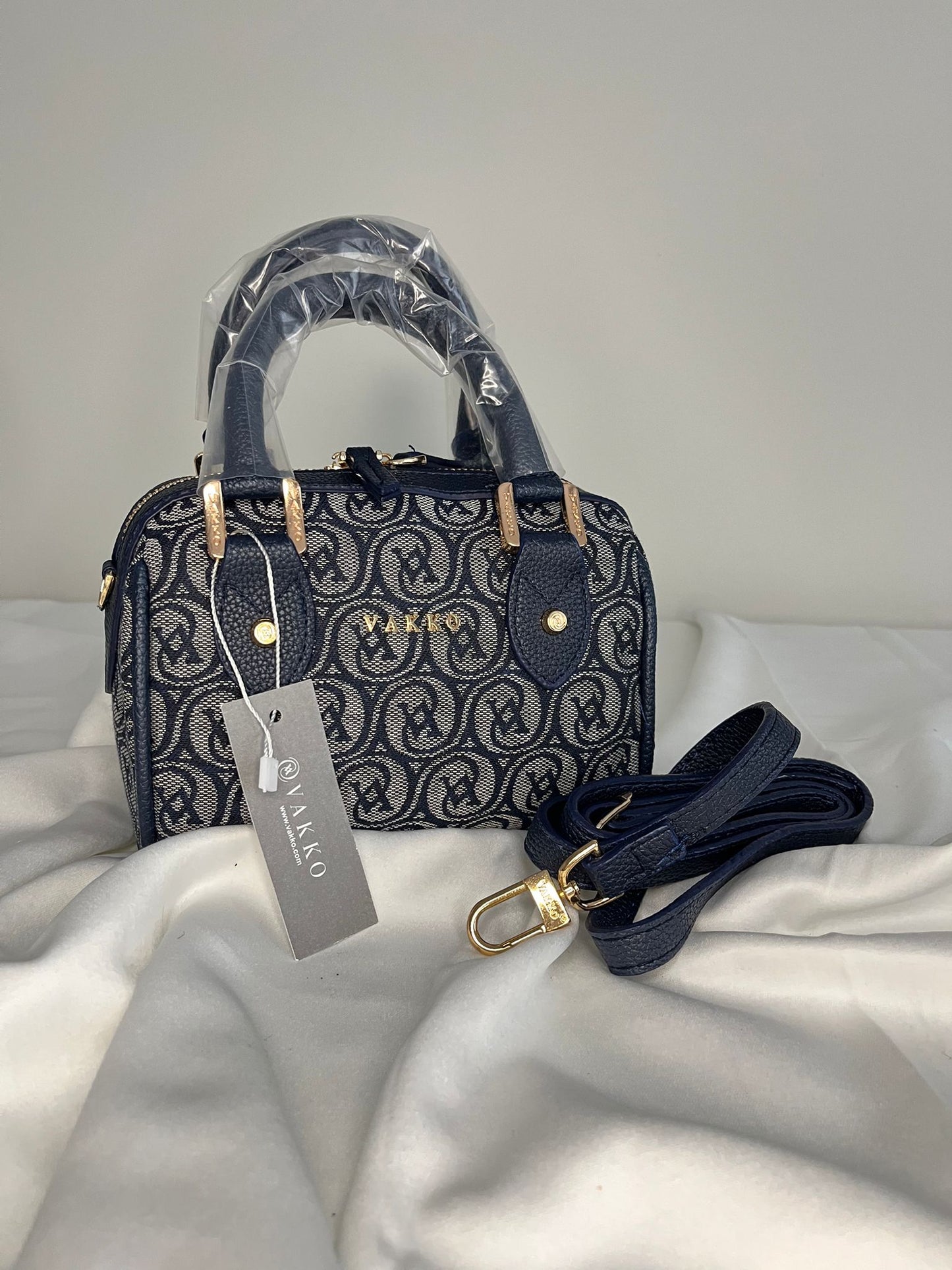 VAKKO Monogram Desenli Lacivert El & Omuz Çantası (Askılı Model)